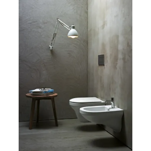Arredo Bagno con sanitari sospesi dalla linea minimale Thin 03 di Azzurra Ceramica