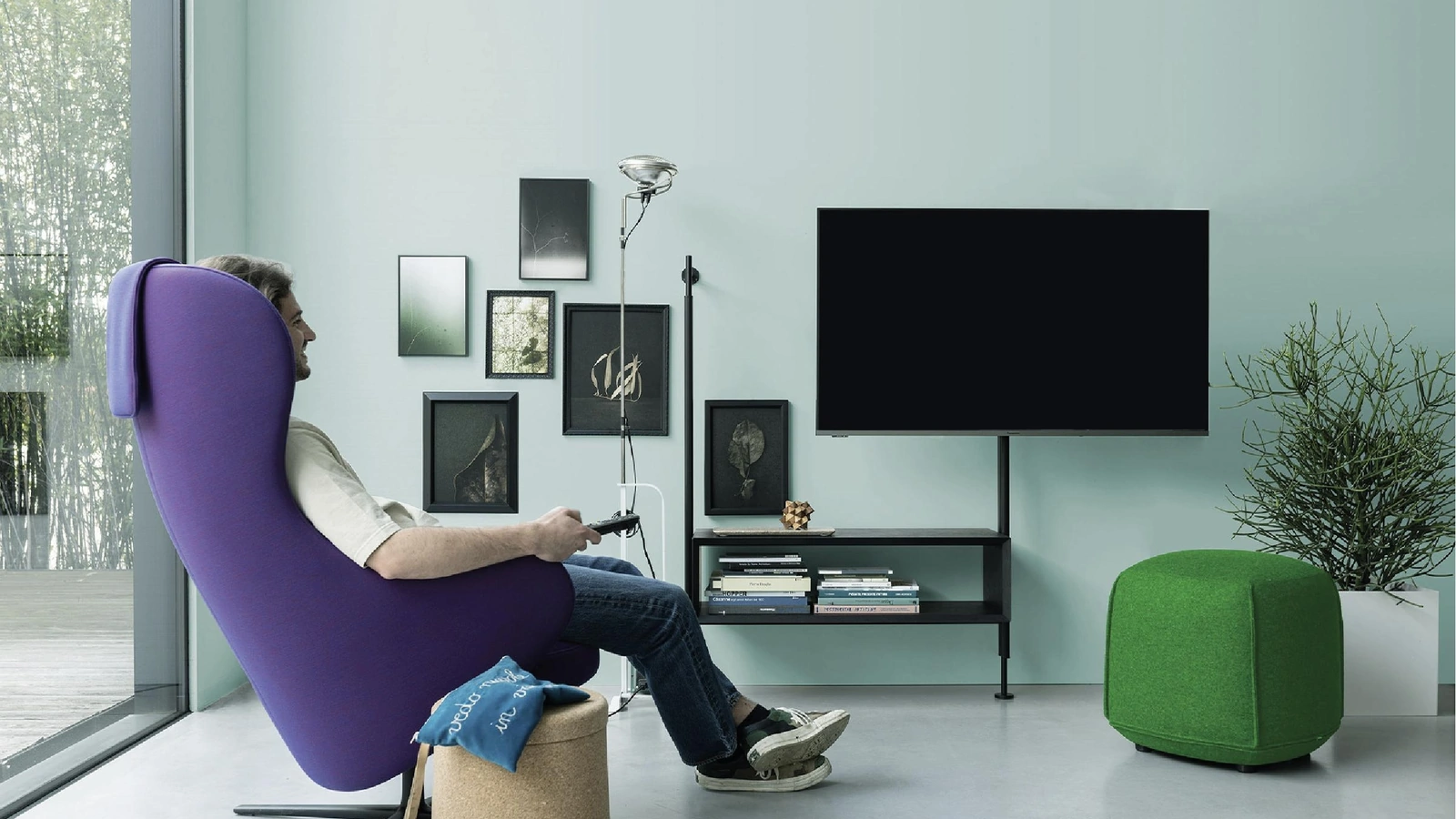 Mobile Porta Tv Avenue Up in legno e metallo di Kristalia