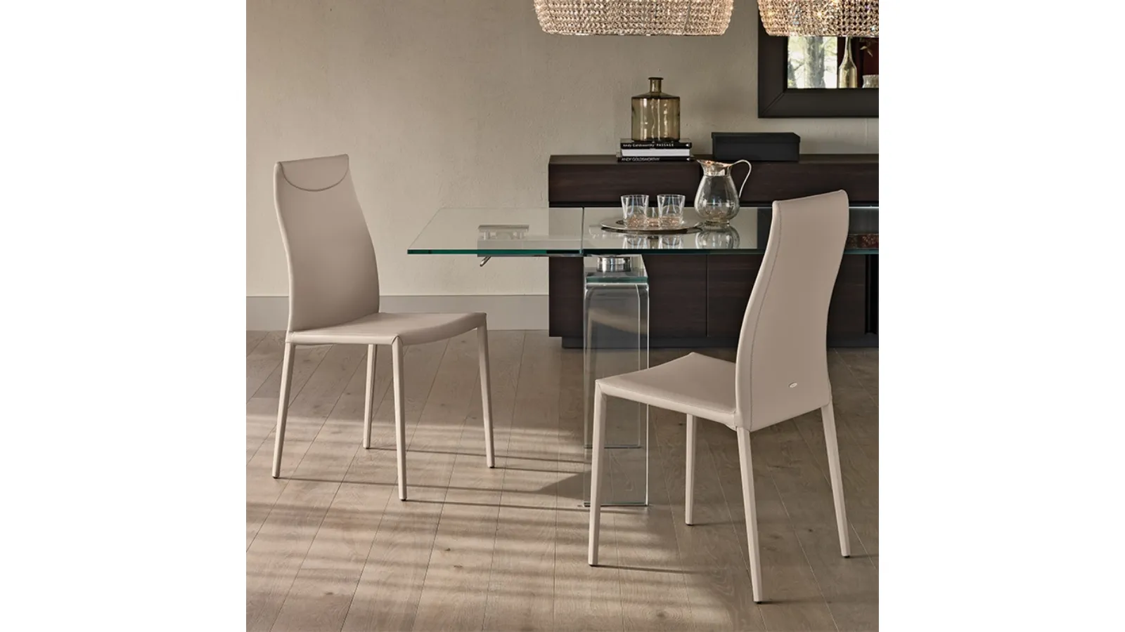 Sedia rivestita in ecopelle Maya Flex di Cattelan Italia