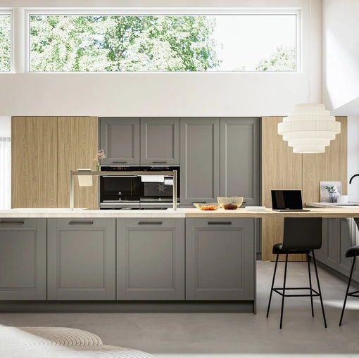 Cucina Classica con penisola Gioiosa 01 in laccato e laminato di Arredo3