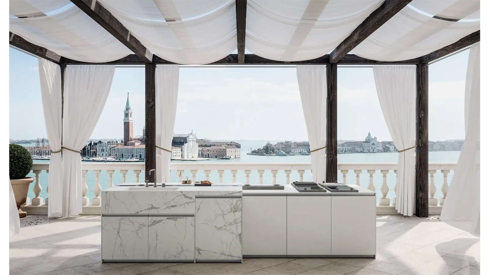 Cucina Design con isola Venezia 2 di Zampieri Cucine