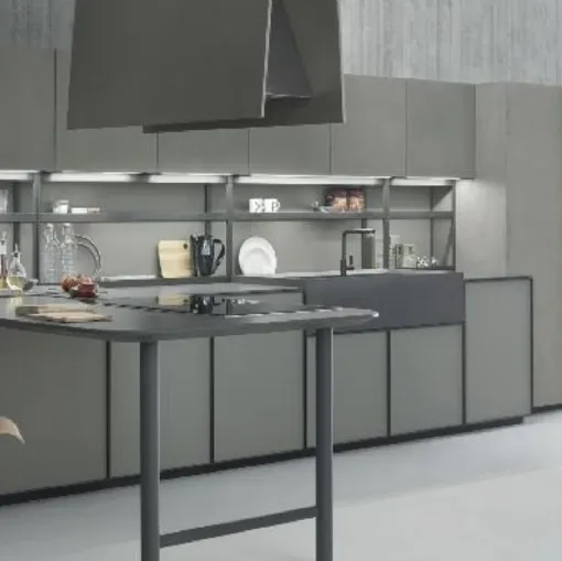 Cucina Design lineare in vetro acidato e ecomalta con top in quarzite XP 01 di Zampieri Cucine