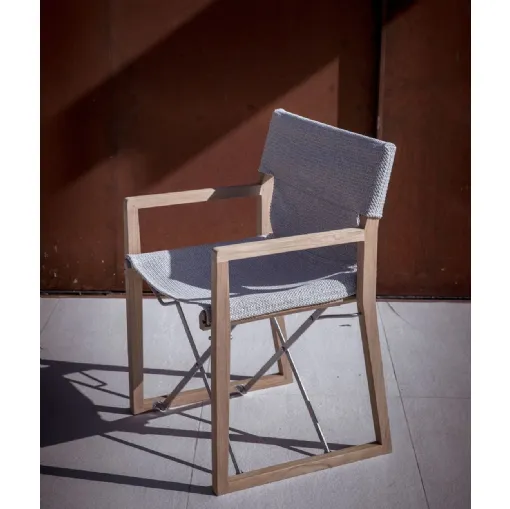 Poltroncina Cosette in teak e tessuto in polipropilene di Unopiu