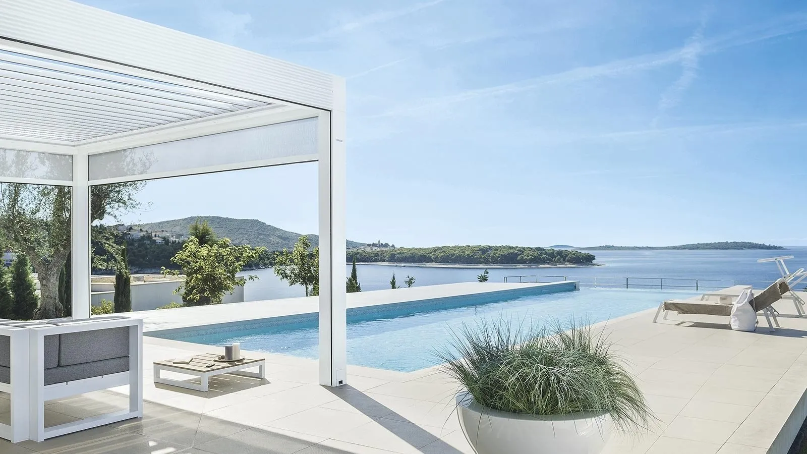 Pergola bioclimatica Med Varia di Gibus